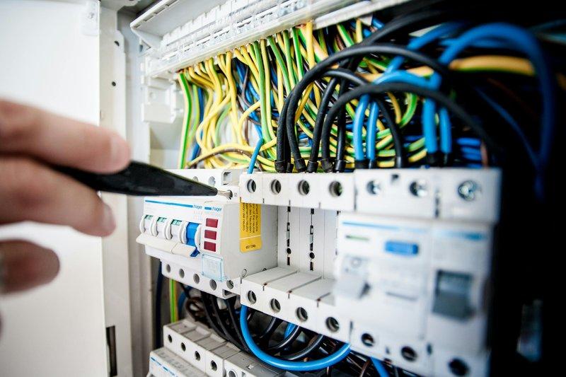 Electrical panel efficiency analysis